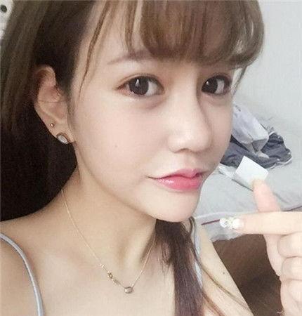 网红村花阿珍,从田间地头到网络红人的蜕变之路