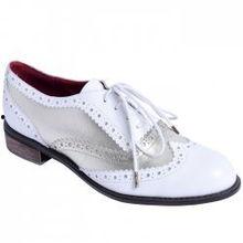 用明星的鞋,潮流风向标背后的时尚秘密